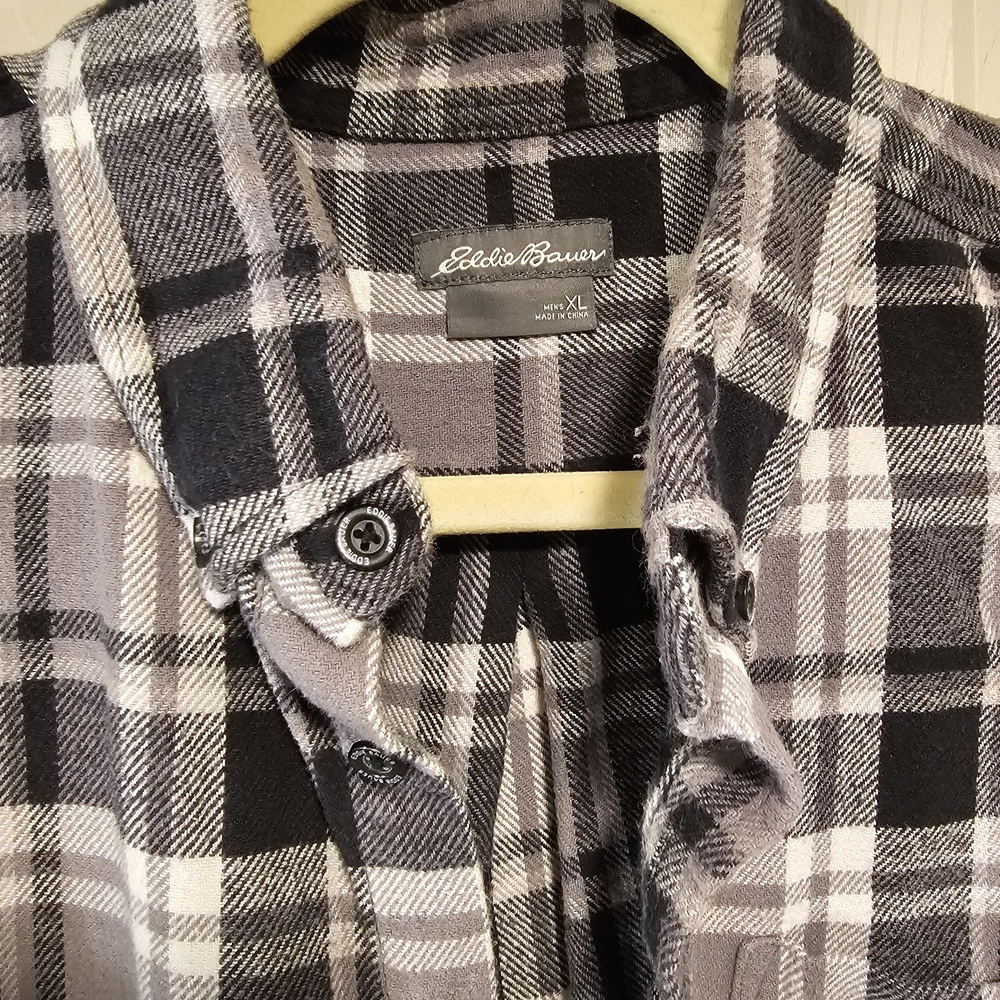 Eddie Bauer Men's Plaid Flannel in Black and Gray, XL